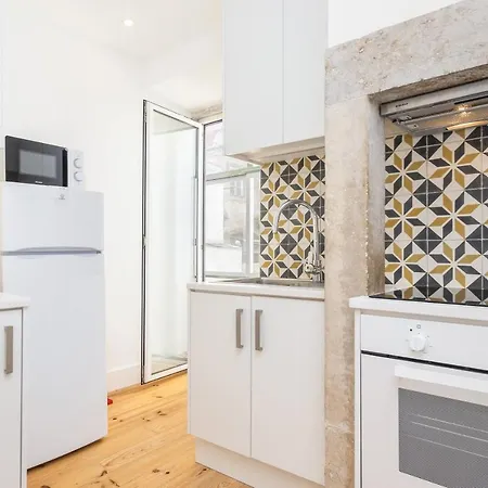 Apartment Bica 2 Bed Aircon Ultrafast Net Fully Equipped *