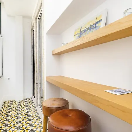 Apartment Bica 2 Bedroom With Ac And Ultra Fast Internet Lissabon